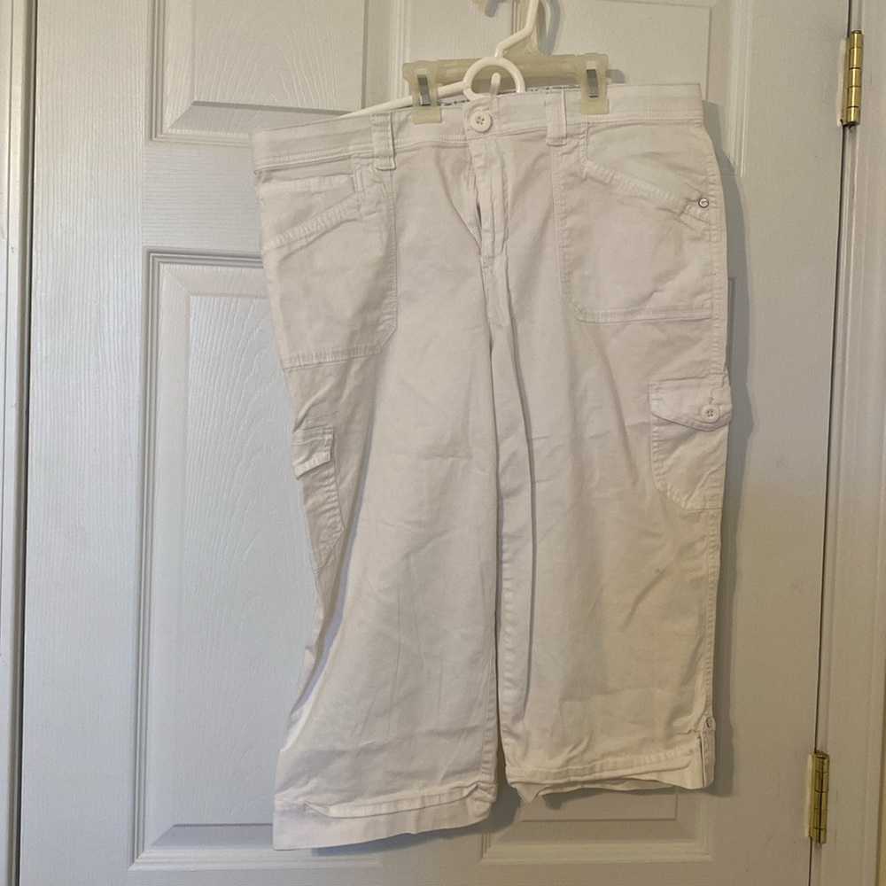 White capris